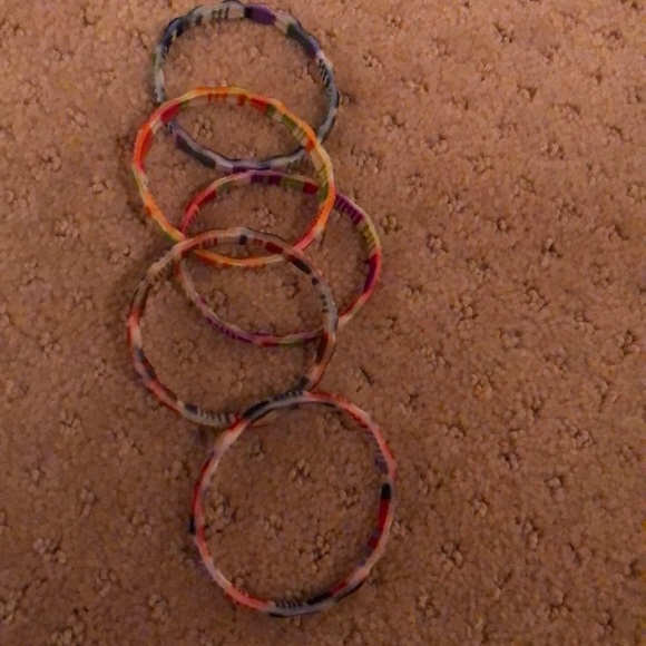 Cute colorful hair ties - Picture 3 of 3